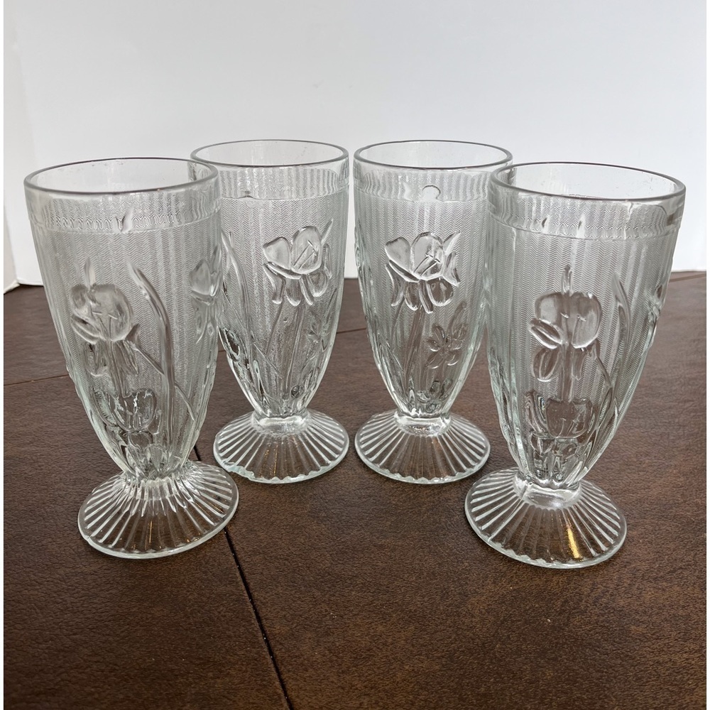 Tumblers with Iris’ and Herringbone Design Set of 4